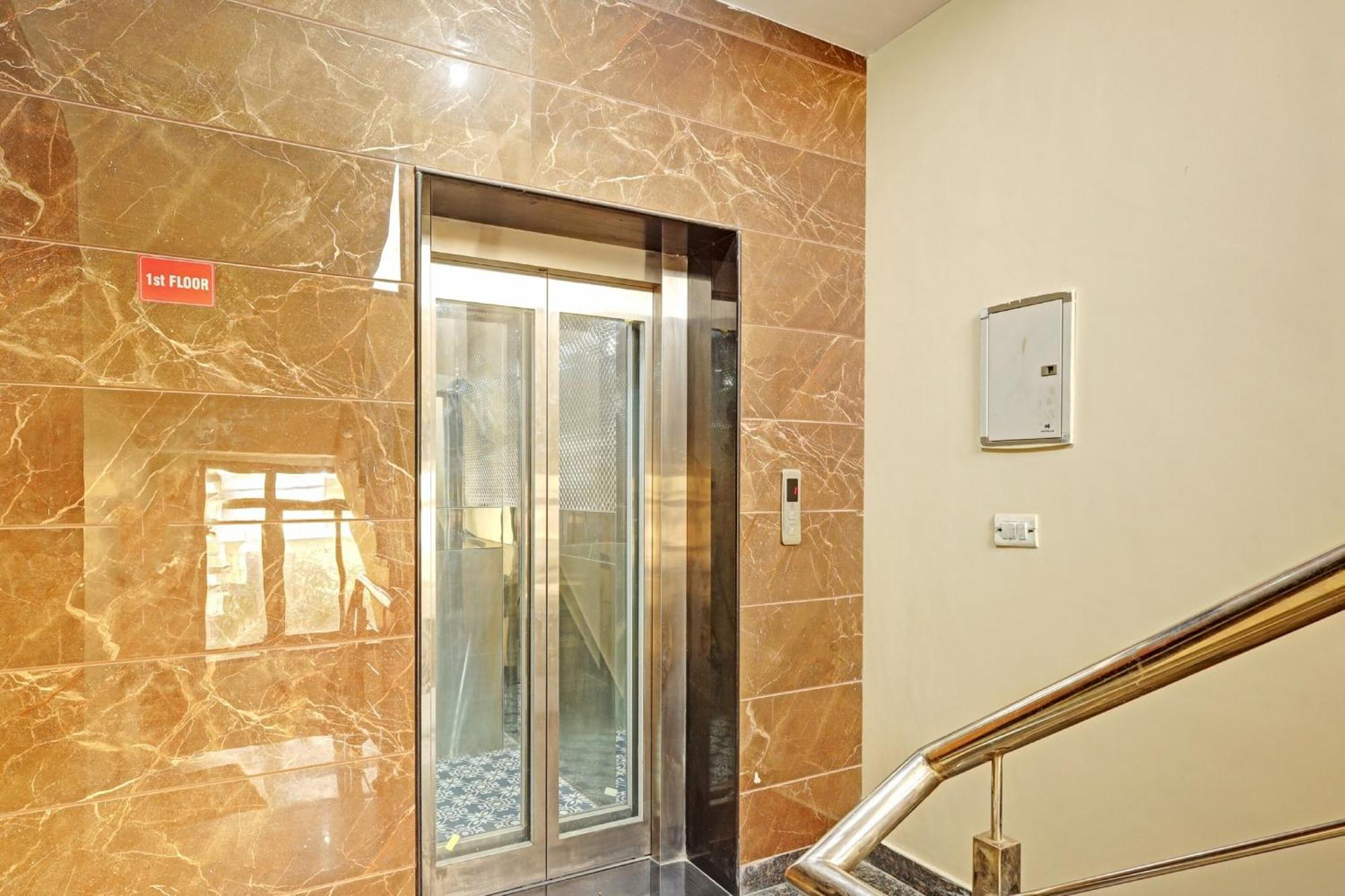 ניו דלהי Hotel O A.K Palace מראה חיצוני תמונה